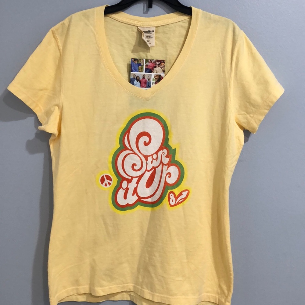 NWT Comfort Wash V-neck T-shirt 100% cotton Yellow Women’s Size Small